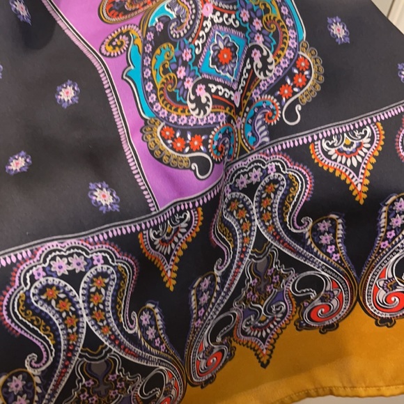 Tank top - Picture 2 of 3